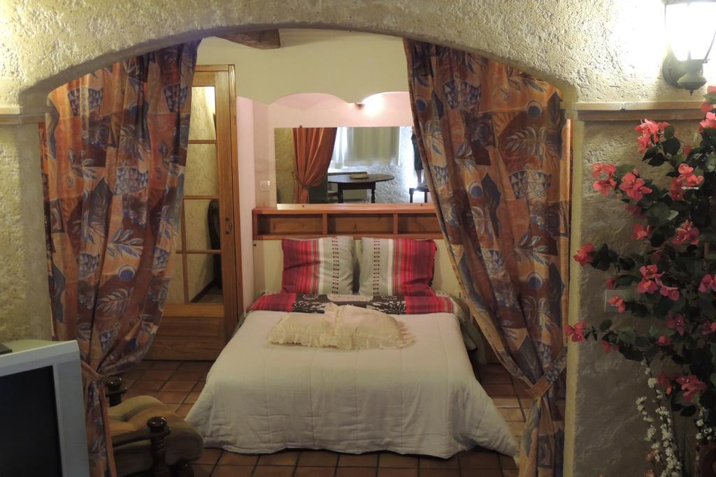 Le Manoir De Goliath Lejlighed Toutainville Værelse billede